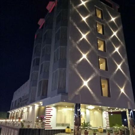 Hotel 5 Flowers Ananta Elite Kota  Eksteriør billede