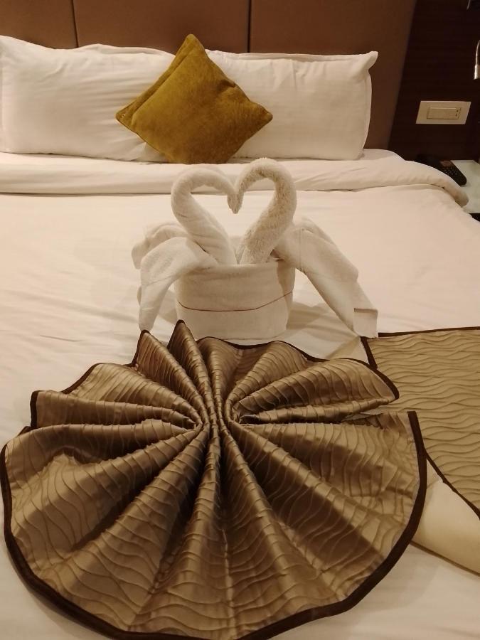 Hotel 5 Flowers Ananta Elite Kota  Eksteriør billede