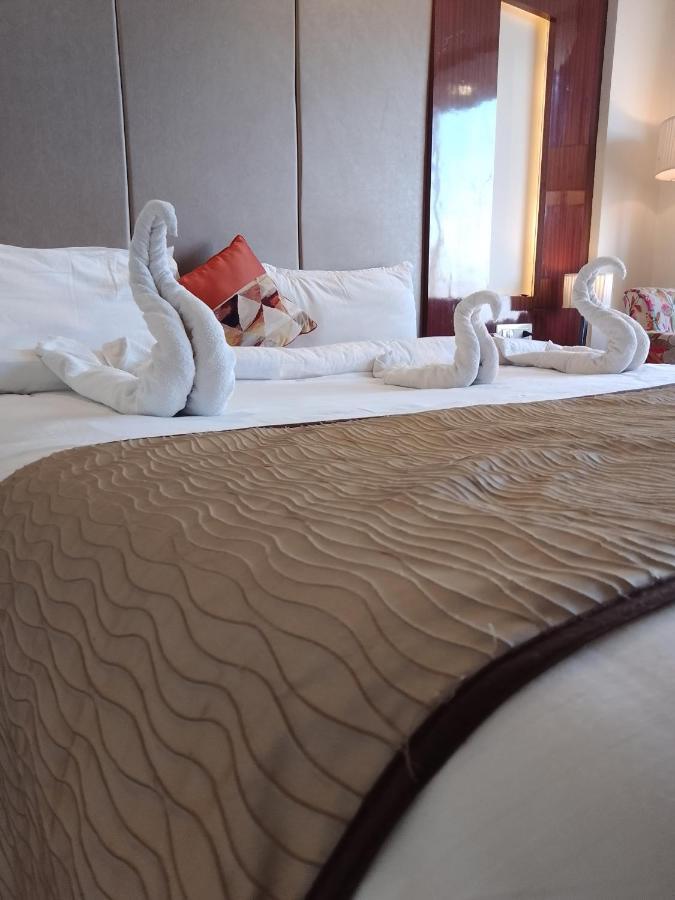 Hotel 5 Flowers Ananta Elite Kota  Eksteriør billede