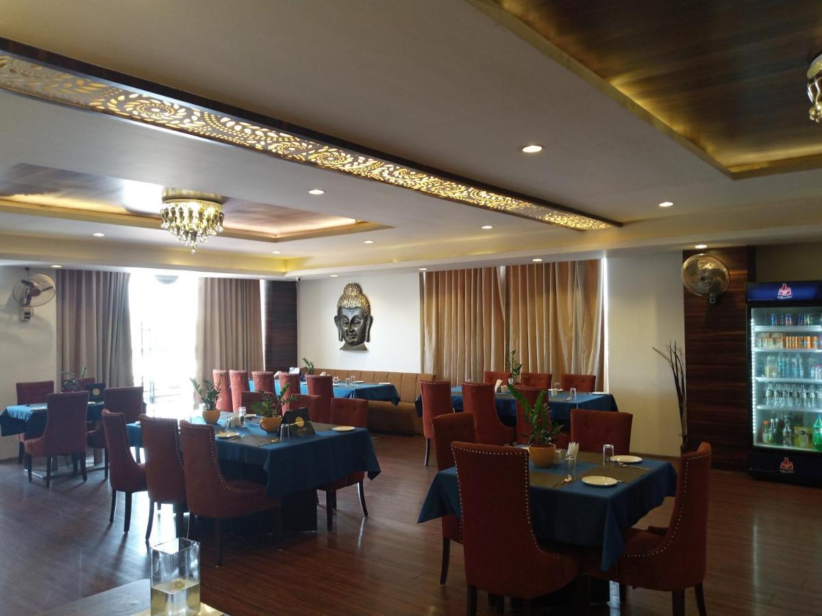 Hotel 5 Flowers Ananta Elite Kota  Eksteriør billede