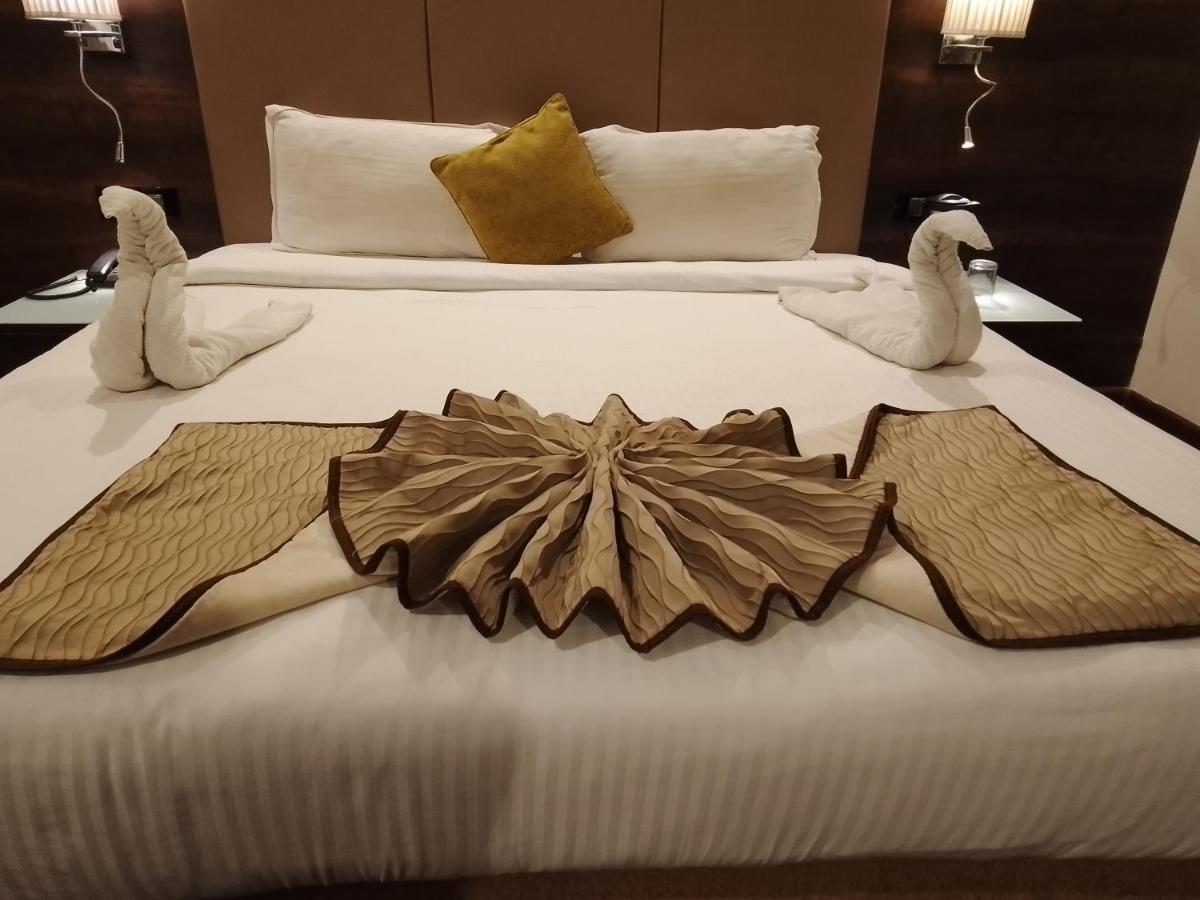 Hotel 5 Flowers Ananta Elite Kota  Eksteriør billede