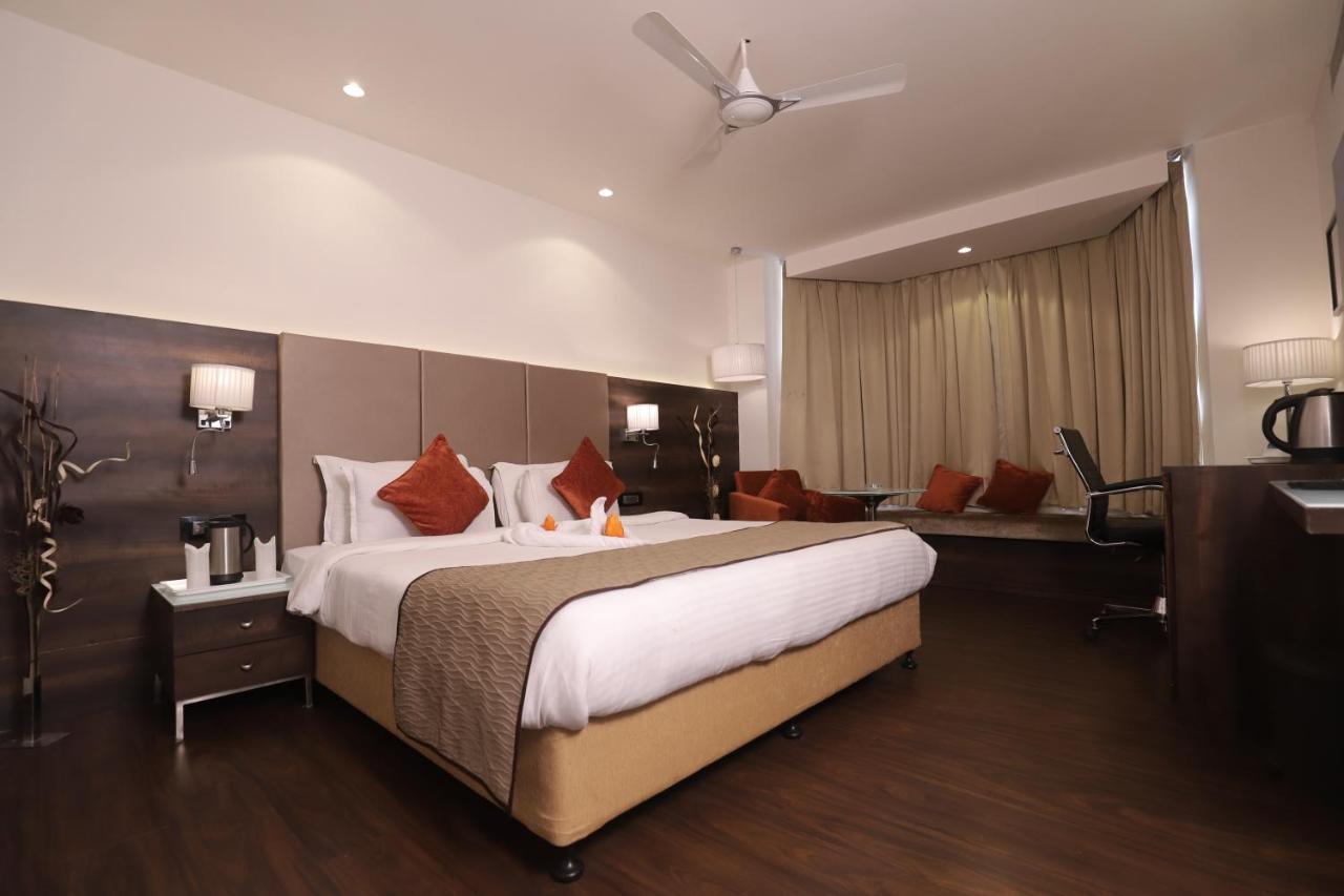 Hotel 5 Flowers Ananta Elite Kota  Eksteriør billede