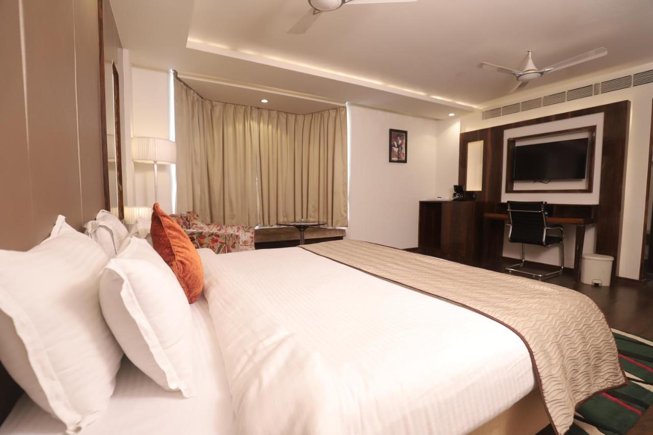 Hotel 5 Flowers Ananta Elite Kota  Eksteriør billede