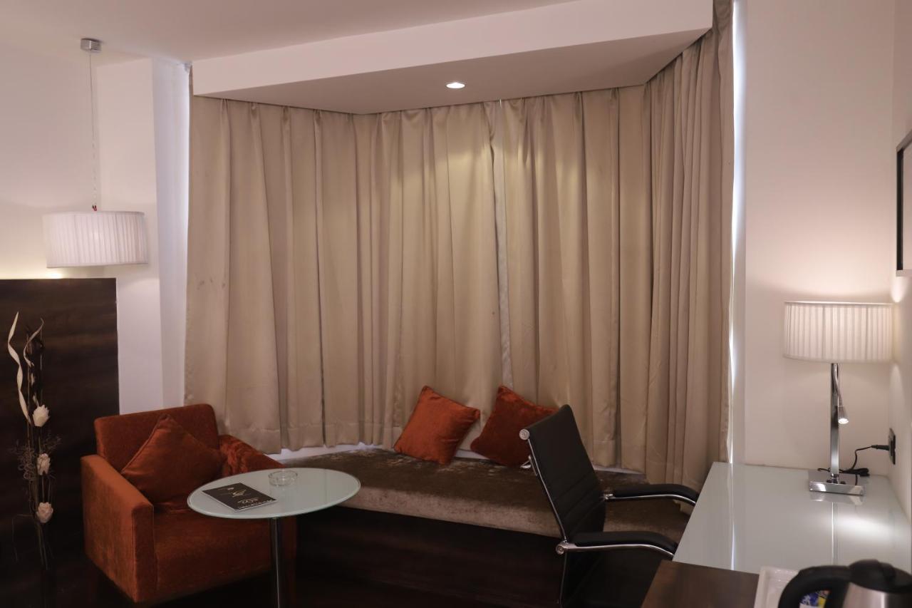 Hotel 5 Flowers Ananta Elite Kota  Eksteriør billede